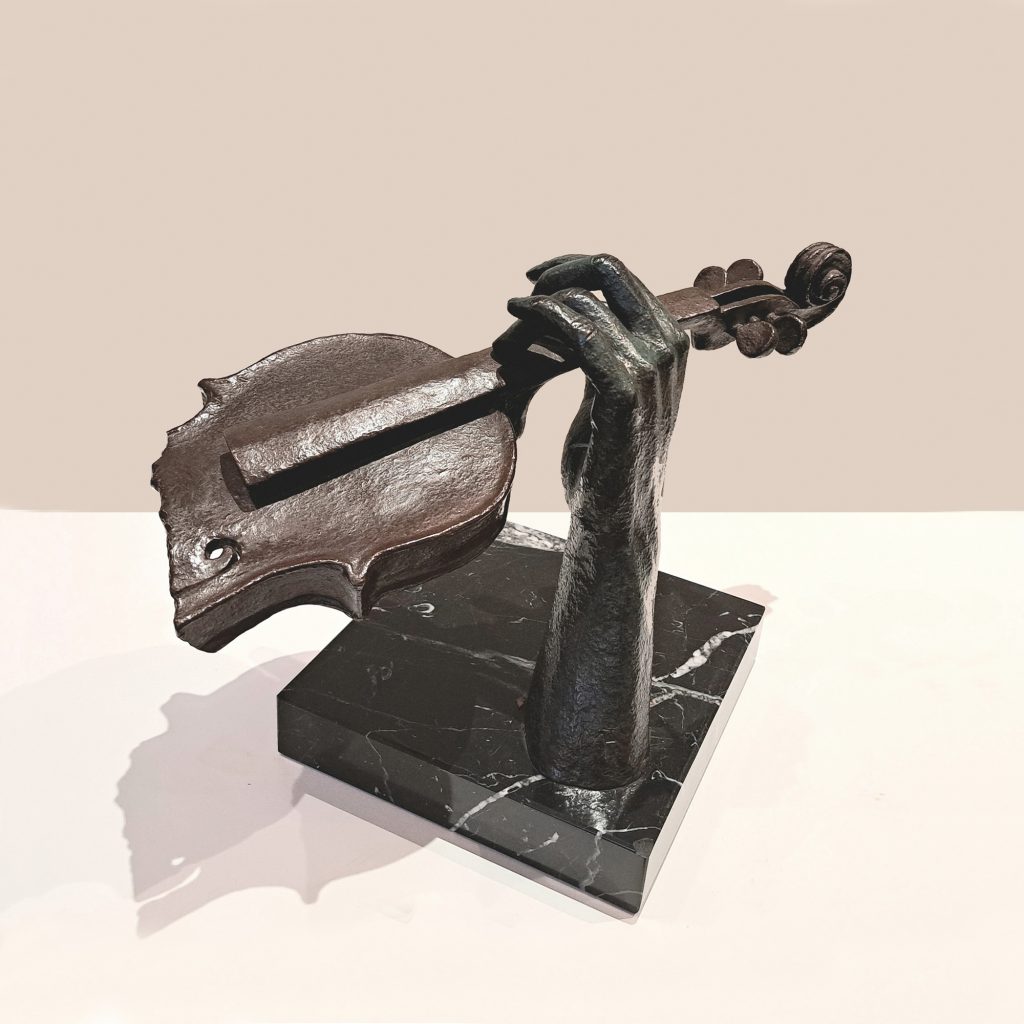 MARIEMI OTAOLA. Escultura. Inicios